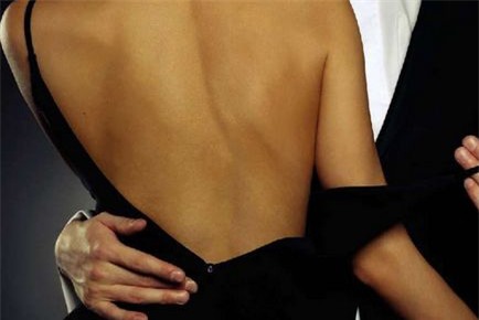 chong ngoai tinh, vo tra thu bang don hiem khong giong ai - 1