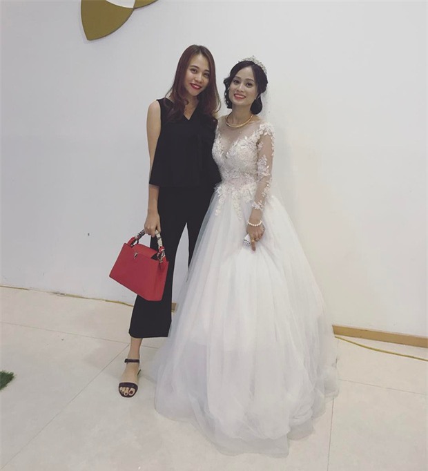 Không thua kém Hà Hồ hay Hạ Vi, Đàm Thu Trang cũng có cả một tủ đồ hiệu đắt đỏ - Ảnh 6.