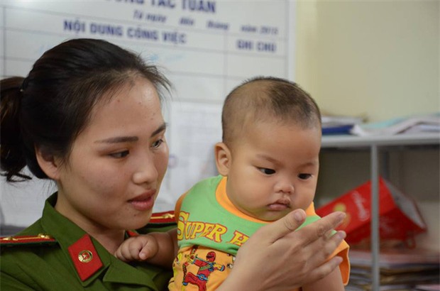 Người chồng sốc nặng khi vợ đem con trai 7 tháng tuổi đến nhà nghỉ rồi bỏ đi - Ảnh 1.