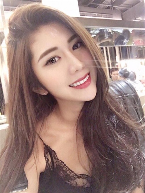 Hot girl sở hữu đôi chân dài miên man đến mức ‘mất cân đối’ - Ảnh 6.