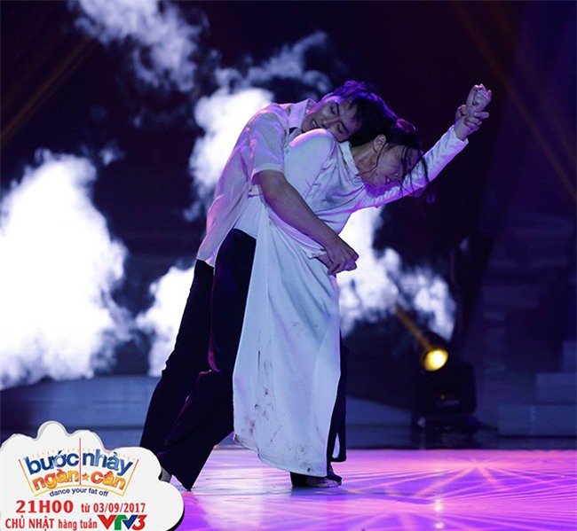 Bước nhảy ngàn cân: 6 tuần giảm 19 cân, bà mẹ một con khiến giám khảo tròn mắt-1