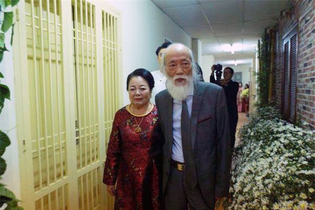 Chuyện tình yêu 56 năm của PGS Văn Như Cương và vợ: Để đi hết cuộc đời vẫn nắm tay nhau và nói Anh yêu em - Ảnh 3.