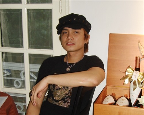 hoang thanh tung noi gi ve moi tinh 7 nam voi sieu mau xuan lan? hinh anh 1