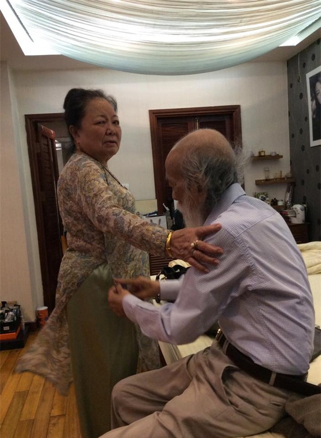 Câu chuyện tình 56 năm của PGS Văn Như Cương và vợ: Mãi mãi là tình nhân, há sợ gì sự chia ly? - Ảnh 2.