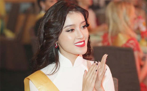 Giống bao cô gái khác, Huyền My trước và sau khi trang điểm khác lạ đến không ngờ - Ảnh 1.