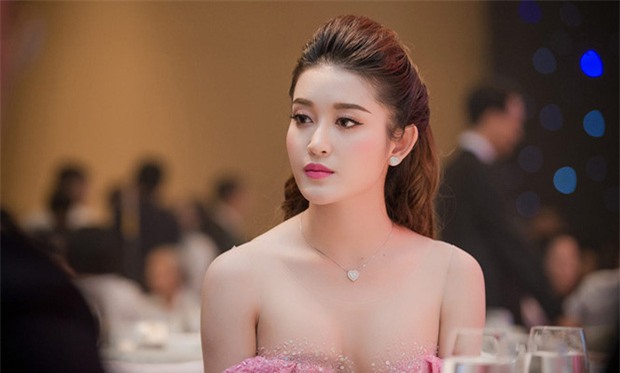 Giống bao cô gái khác, Huyền My trước và sau khi trang điểm khác lạ đến không ngờ - Ảnh 7.