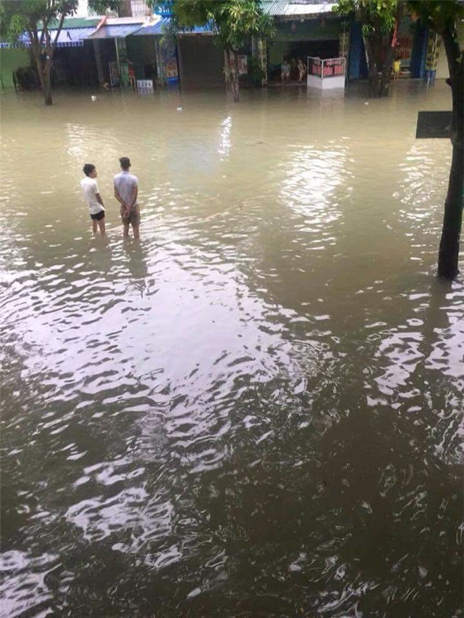 tin moi ap thap nhiet doi: mua lon suot dem, nghe an – ha tinh ngap sau trong bien nuoc - 3