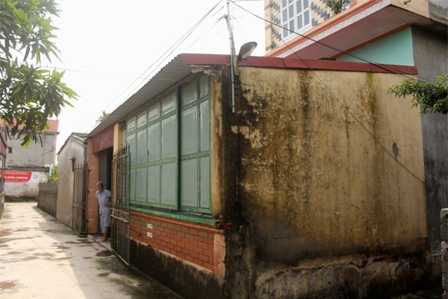 Ngôi nhà chị Quyên sinh sống buồn ảm đạm khi xảy ra sự việc. Ảnh: Đ.Tùy