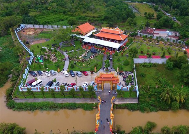 hoai linh buc xuc ve viec bi cho rang dang lam