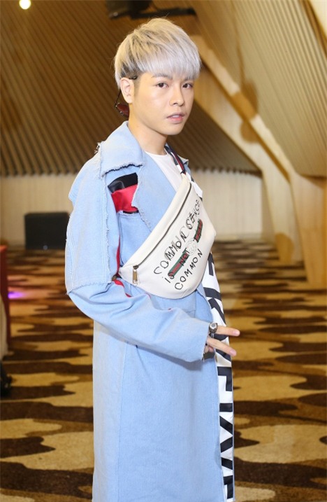 sao mac xau tuan: dai my nhan thap nien 90 bi che vi "noi" tai dam cuoi thu thao - 13