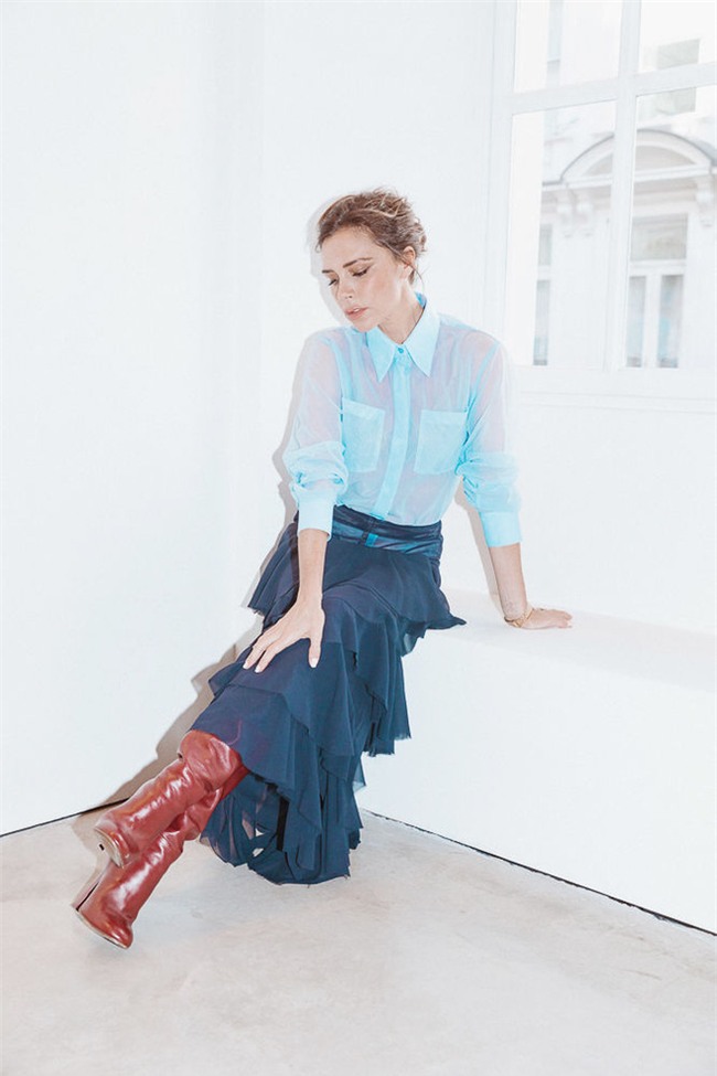 Victoria Beckham bật mí loạt sản phẩm làm đẹp giúp cô luôn đẹp rạng rỡ - Ảnh 11.