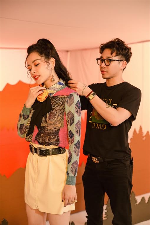 chi 1 ty mua quan ao, tu hom nay chi pu di den dau la thay hang hieu den do - 3