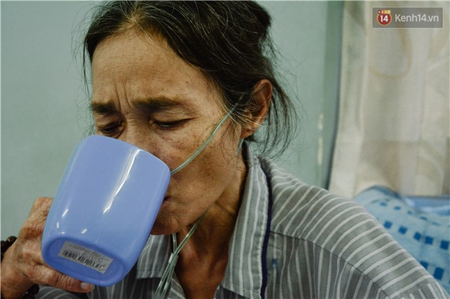 Xót xa cảnh người mẹ đơn thân ở Sài Gòn gần 60 năm giấu bệnh tim để được đi làm kiếm tiền nuôi con - Ảnh 5.