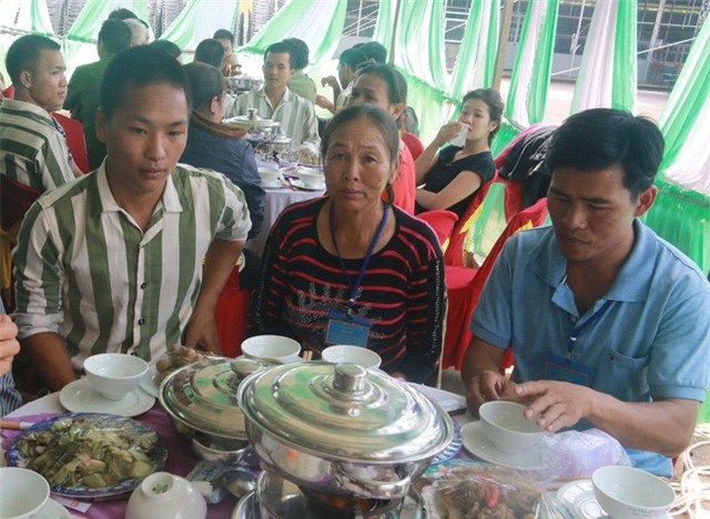 “nghich tu” do thuoc doc muu sat me va cuoc doan tu dam nuoc mat hinh anh 2