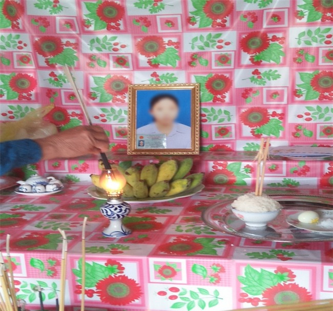 Người phụ nữ bị lũ cuốn trôi khi đưa cháu đi học: Nạn nhân về nước mới 4 ngày, con trai vừa 6 tháng tuổi - Ảnh 1.