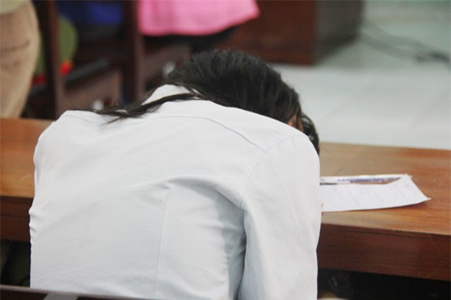 noi am anh cua co gai co em ruot bi nguoi yeu minh xam hai tinh duc - 2