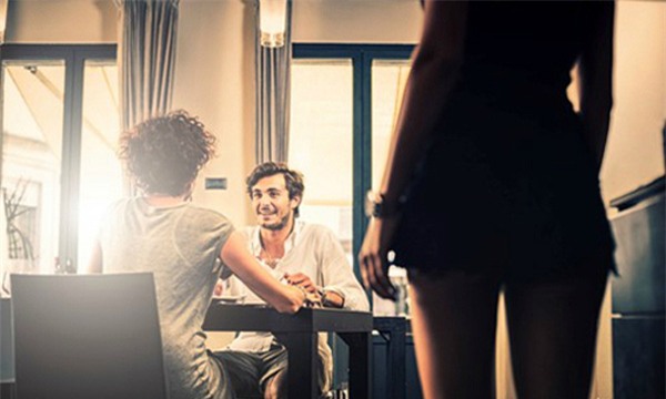 nho ban than thu long chong, nguoi dan ba nhan cai ket dang - 1