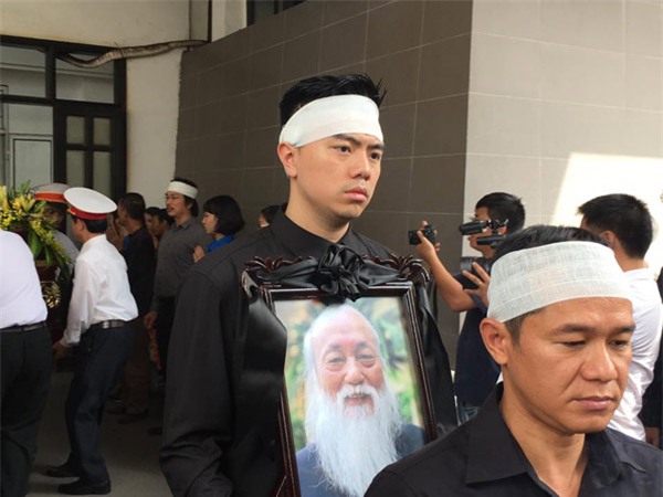 dam tang thay van nhu cuong: nguoi vo dung khong vung khi den nha tang le - 2