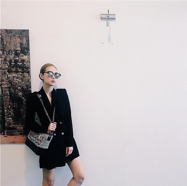 Hồ Ngọc Hà soán ngôi street style tuần này với bộ sưu tập giầy thần thánh-7