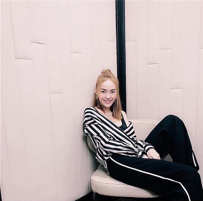 Hồ Ngọc Hà soán ngôi street style tuần này với bộ sưu tập giầy thần thánh-8