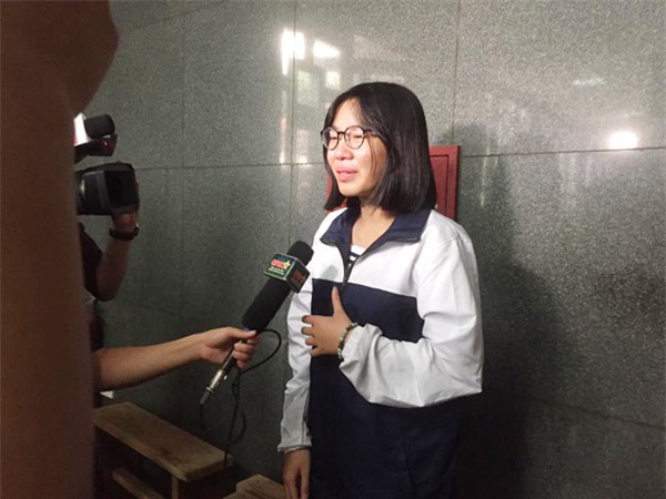 hoc sinh luong the vinh xep hang dai don linh cuu thay van nhu cuong ve truong - 26