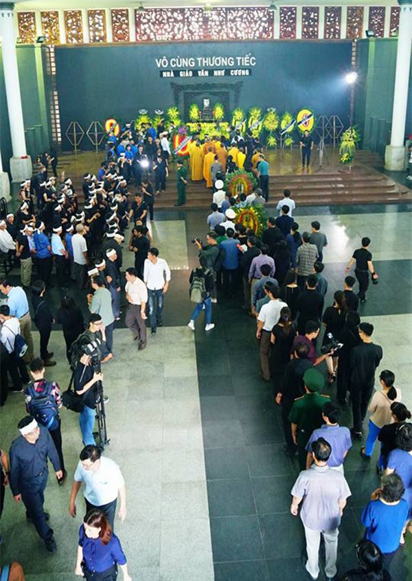 hoc sinh luong the vinh xep hang dai don linh cuu thay van nhu cuong ve truong - 29