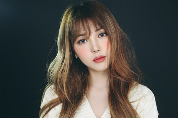 nhung khuon mat tron xoe cung toc mai thua nay se khien chi em lao di cat toc mai ngay - 4