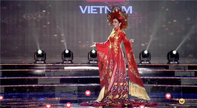 Clip: Huyền My mặc quốc phục hoành tráng, tỏa sáng trên sân khấu Miss Grand International 2017 - Ảnh 5.