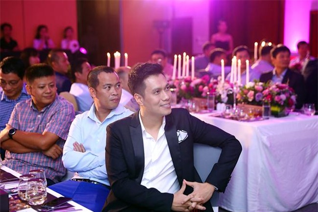 thieu gia phan hai ''nguoi phan xu” khoe sieu xe chuc ty moi tau hinh anh 5