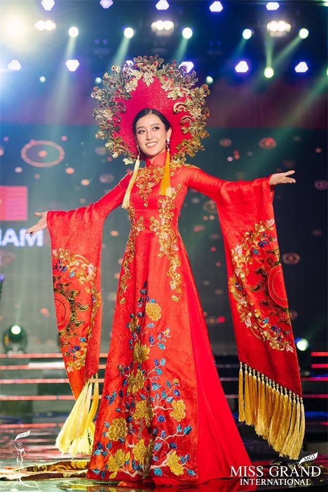 Top 10 trang phục truyền thống đẹp nhất tại đêm trình diễn Quốc phục Miss Grand International 2017-6