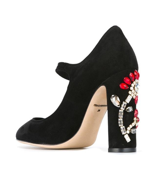 Sau đôi sneaker 20cm, Hà Hồ lại tiếp tục sắm thêm đôi sandal lóng lánh nhìn lóa hết cả mắt   - Ảnh 8.