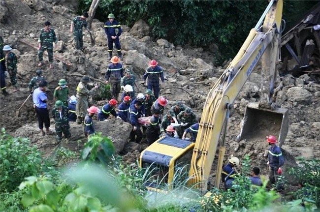 nan nhan vu sat lo dat hoa binh: "toi gao thet, tim vo trong bong dem va dong bun lay" - 5