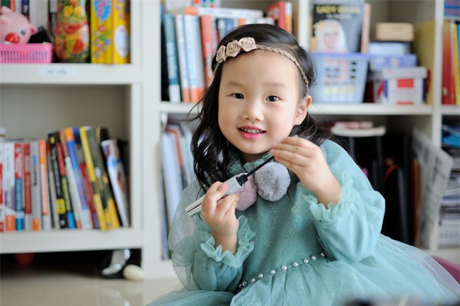 Không biết ngoại ngữ vẫn có thể dạy con giao tiếp tiếng Anh theo gợi ý của BTV Mùi Khánh Ly - Ảnh 3.