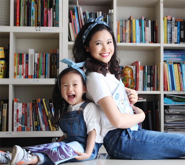 Không biết ngoại ngữ vẫn có thể dạy con giao tiếp tiếng Anh theo gợi ý của BTV Mùi Khánh Ly - Ảnh 7.