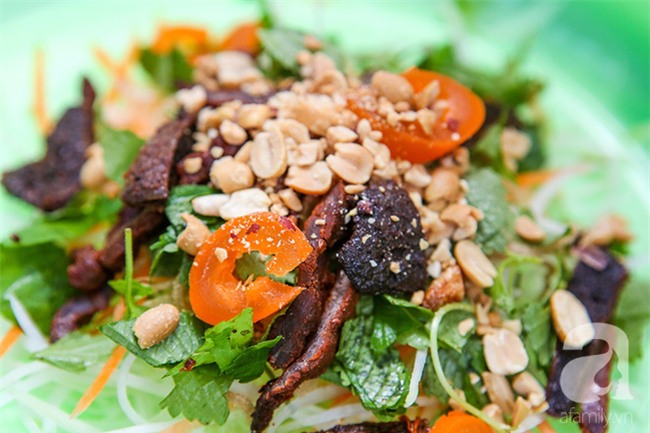 Gió mùa về, tìm đến hàng nộm bò khô gia truyền ven hồ Tây, qua mấy đời vẫn chỉ 20 nghìn/đĩa - Ảnh 10.