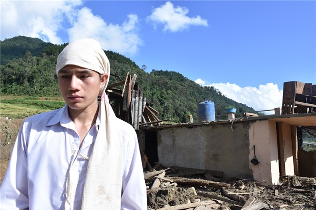 Chết lặng sau cuộc gọi: Cậu ơi về ngay đi, nhà 5 người bị lũ cuốn hết rồi - Ảnh 4.