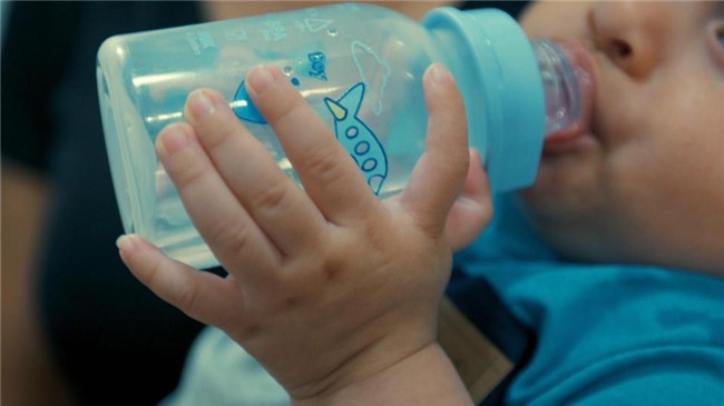 ki la: gia dinh ca 14 nguoi deu co 24 ngon tay, chan - 5