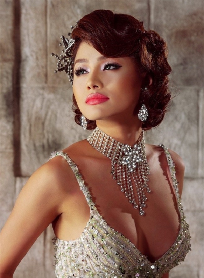 ve nong bong cua sieu mau viet bi "ong trum hollywood" ga tinh hinh anh 2