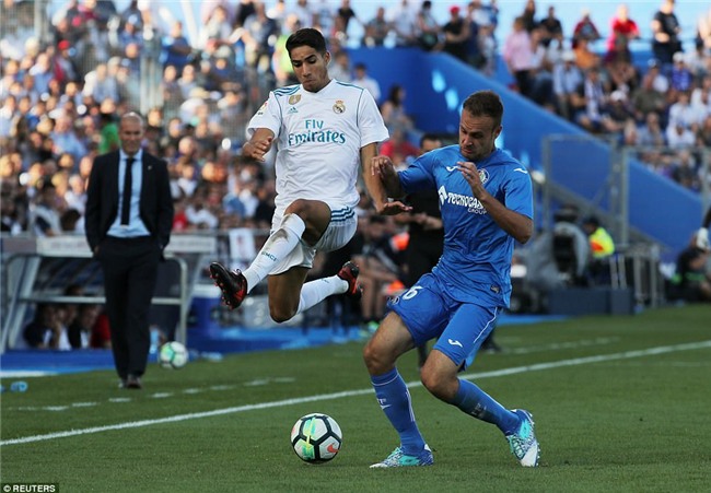 Ronaldo giải cơn khát bàn thắng, mang về 3 điểm cho Real - Ảnh 8.