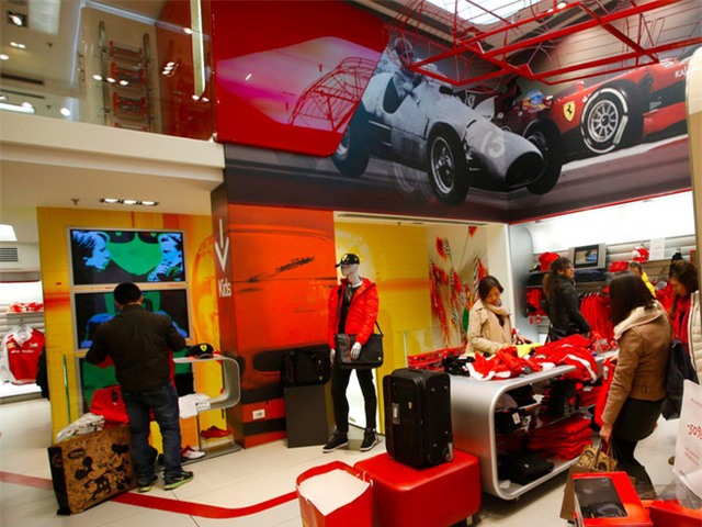 Thậm chí, họ còn sở hữu một công viên giải trí theo chủ đề Ferrari..