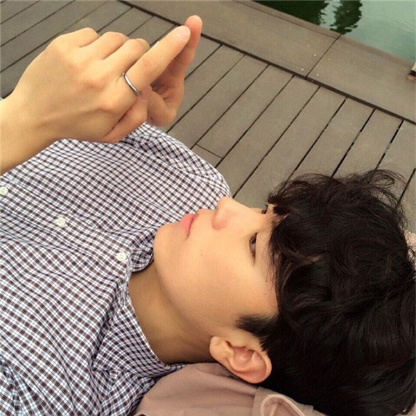 Chỉ vì kiểm tra FB bạn trai, hủy kết bạn hàng loạt gái xinh, cô nàng bị bỏ rơi trong quán trà sữa - Ảnh 3.