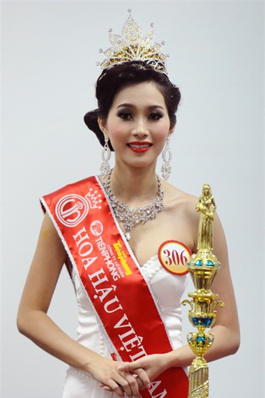 su trung hop ngo ngang giua hai nang "lo lem" tang thanh ha va dang thu thao - 4