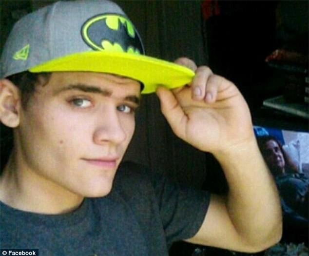 Gọi mãi không trả lời, mẹ hốt hoảng phát hiện con gái bị bắn chết ngay tại nhà lúc nào không biết - Ảnh 2.