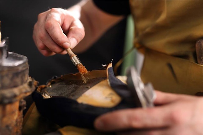 nghề đánh giày, thợ đánh giày phố cổ, tình yêu