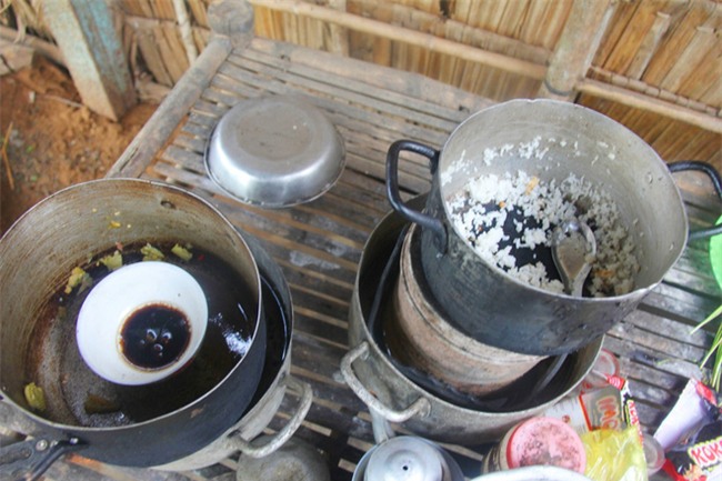 Rơi nước mắt mẹ già 85 tuổi xin từng bữa cơm nuôi 4 người con tâm thần muốn ăn bữa ngon rồi chết cùng con - Ảnh 10.