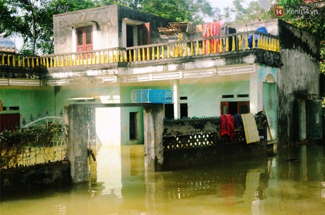 Trận lũ lịch sử hoành hành miền Bắc: Những câu chuyện đau lòng và tình người nơi lũ quét qua - Ảnh 6.