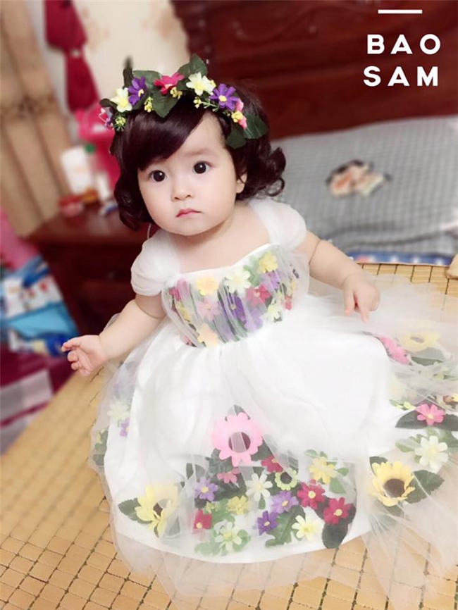 be gai bac ninh xinh nhu thien than trong vay ao me tu tay may - 1