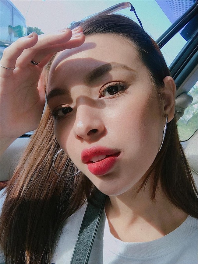 Nhỏ xinh nhưng lợi hại, đây là món phụ kiện nâng tầm nhan sắc và phong cách đang được các hot girl Việt diện hoài không chán - Ảnh 8.