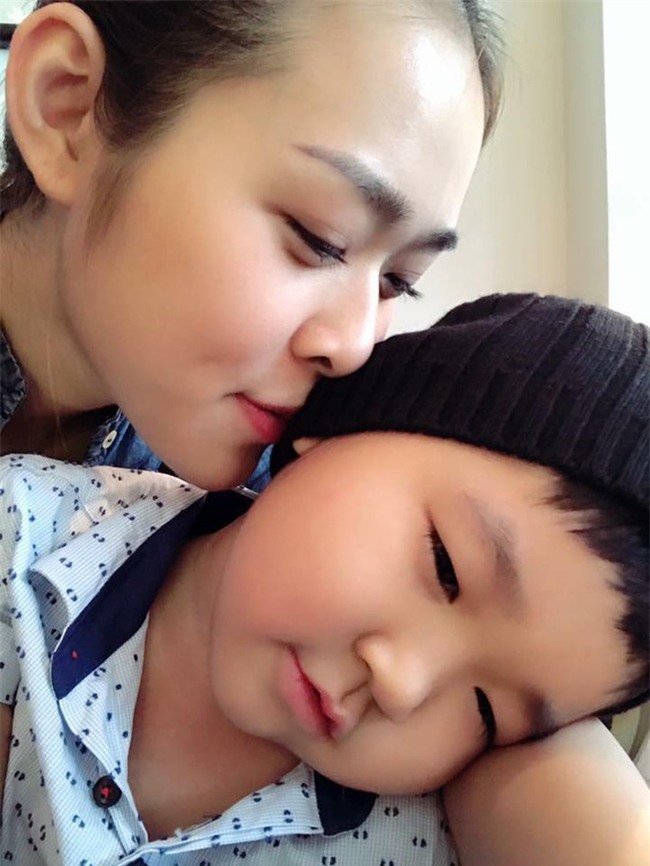 5 cô nàng xưa đình đám vì danh xưng hot girl nay đã là mẹ đơn thân quyến rũ - Ảnh 35.