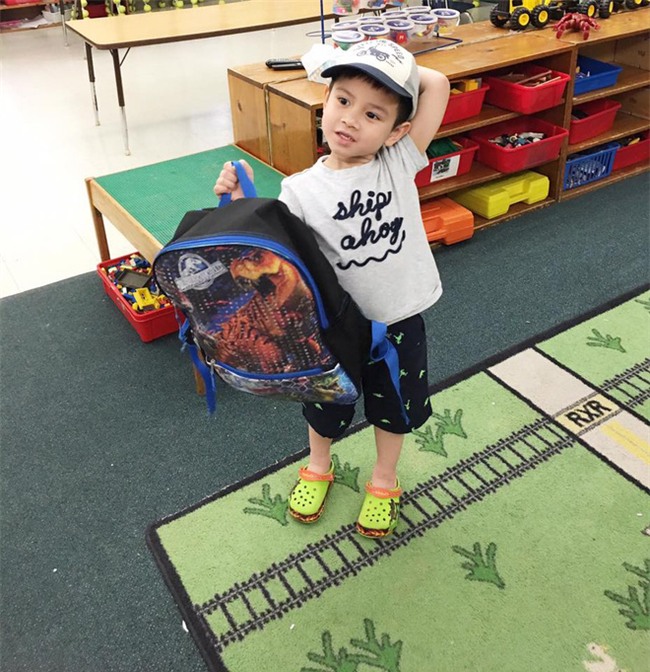 MC Quỳnh Chi trải lòng sau 2 năm giành quyền nuôi con: "Mẹ phải chọn giữa 1 bên là được gần con, 1 bên là tương lai của con. Và mẹ đã chọn" - Ảnh 7.